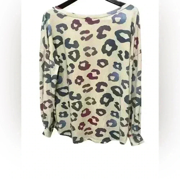 Viamor Soft Long Sleeve Multicolored Leopard Print Oversized Top Size Medium - Picture 4 of 8